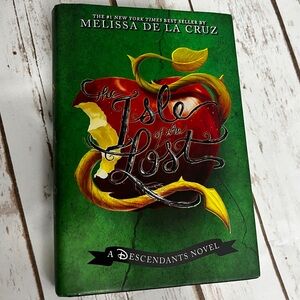 Disney Descendants The Isle‎ of the Lost Book Novel by Melissa de la Cruz